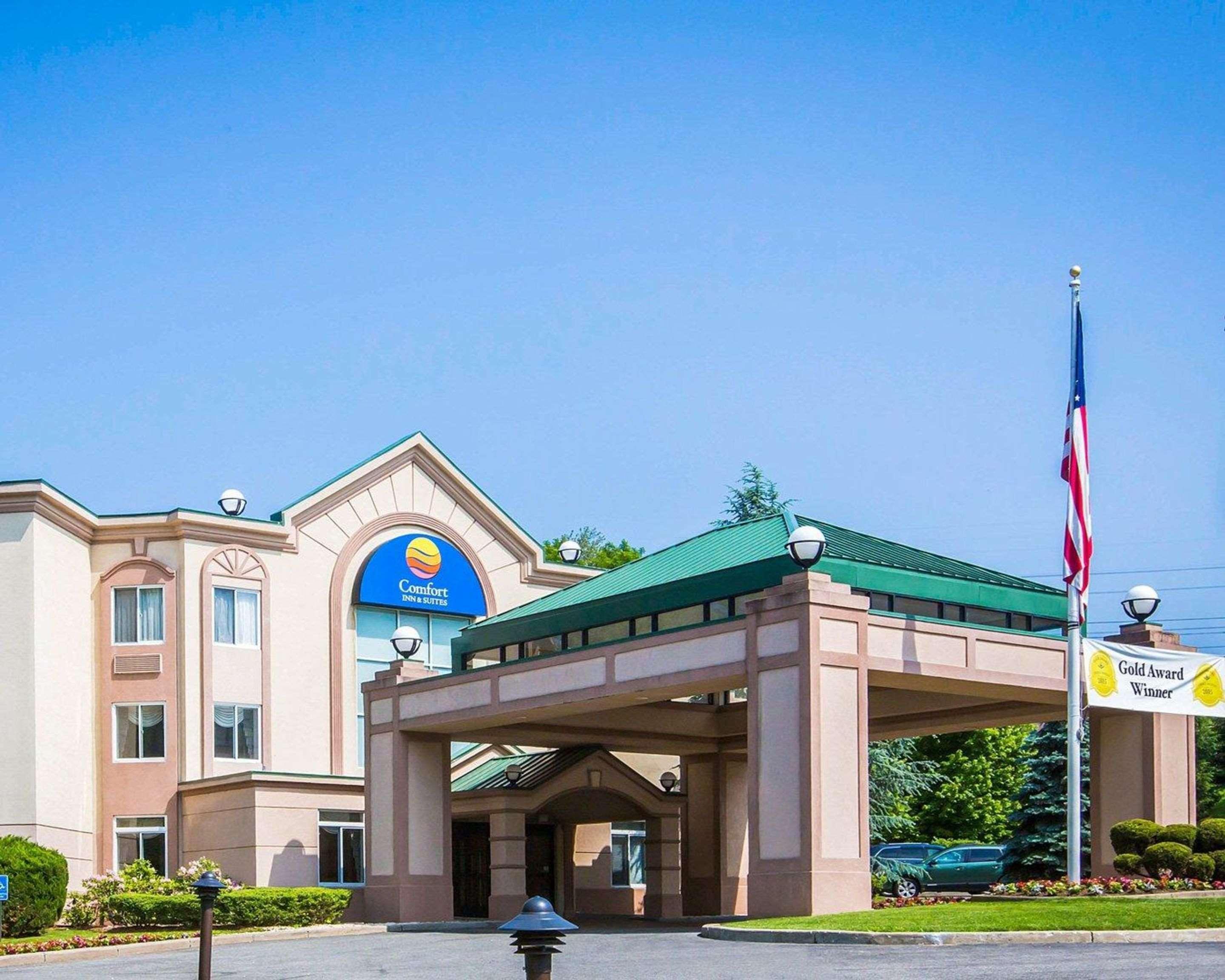 Comfort Inn & Suites Hawthorne Exterior foto